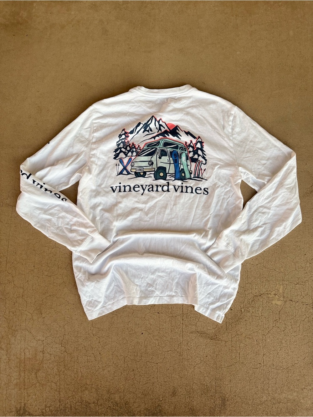 Vineyard Vines Ski Van Long Sleeve Pocket T-Shirt White – Size Small